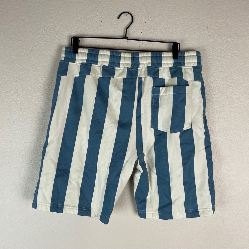Univibe Striped Athletic Shorts Size XL - Picture 3 of 6